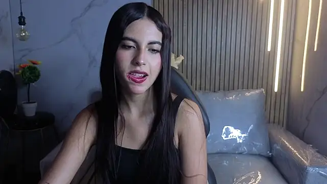 Snapshot of Perla_lovely_ chatting on May 2026 12:24:02 PM Perla lovely online show from May 2026 12:24:02 PM
