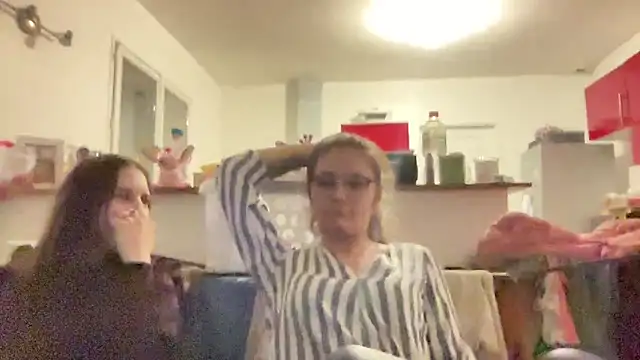 Ninafrisson online show from February 2026 11:01:01 PM