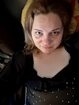 Snapshot of VitniKis chatting on February 2026 10:33:01 AM VitniKis online show from February 2026 10:33:01 AM