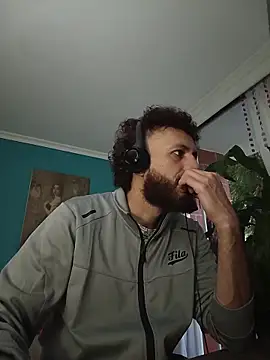 Snapshot of kauzZhomi chatting on February 2026 11:38:02 AM kauzZhomi online show from February 2026 11:38:02 AM