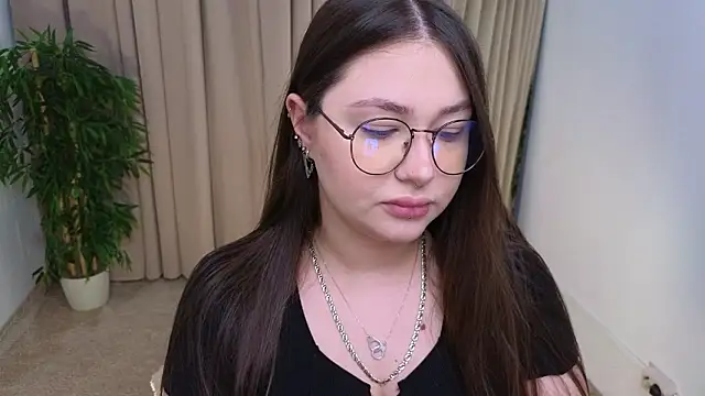 vanessaparadiza online show from February 2026 02:39:02 PM