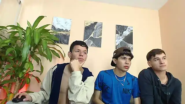 Snapshot of DesiresOfOlympus_ chatting on February 2026 09:13:02 PM DesiresOfOlympus online show from February 2026 09:13:02 PM