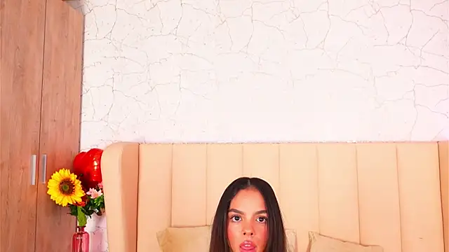 Snapshot of BambiRoses chatting on February 2026 05:08:02 AM BambiRoses online show from February 2026 05:08:02 AM