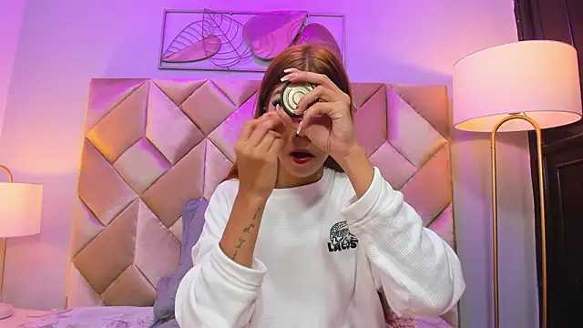 Thalya Adams online show from March 2026 12:22:01 PM