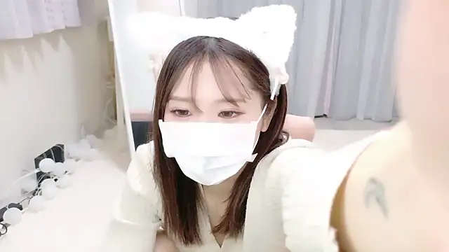 Snapshot of _MIYUnya chatting on February 2026 10:22:01 AM MIYUnya online show from February 2026 10:22:01 AM