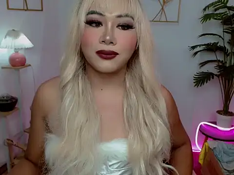 Snapshot of Serenity_Mooree chatting on March 2026 12:27:01 AM Serenity Mooree online show from March 2026 12:27:01 AM