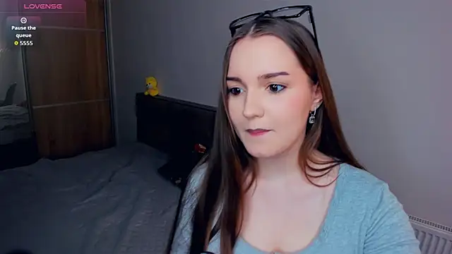 Snapshot of CrissyKales chatting on March 2026 04:03:01 PM CrissyKales online show from March 2026 04:03:01 PM