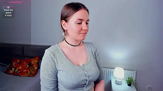 CrissyKales online show from April 2026 06:08:02 PM