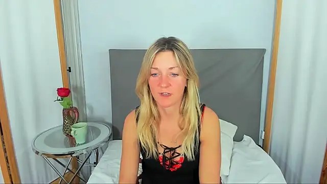 MileyXStar online show from February 2026 09:34:01 PM