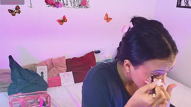 Snapshot of Kristin___ chatting on February 2026 02:56:02 AM Kristin online show from February 2026 02:56:02 AM