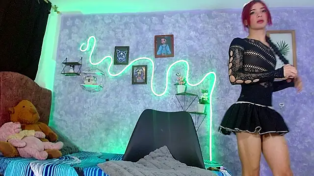 Snapshot of Everlin__Hot_ chatting on February 2026 11:14:02 AM Everlin Hot online show from February 2026 11:14:02 AM