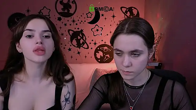 laurenmurrr online show from April 2026 01:08:02 PM