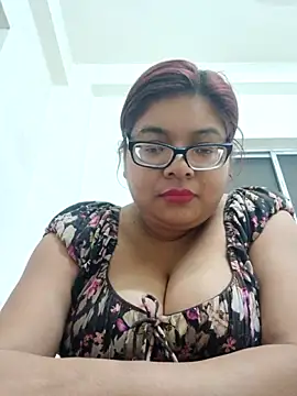 Snapshot of Elie_Hallway chatting on February 2026 06:50:01 PM Elie Hallway online show from February 2026 06:50:01 PM