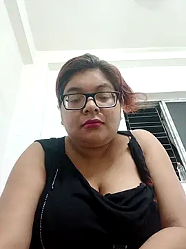 Elie Hallway online show from April 2026 07:17:02 PM