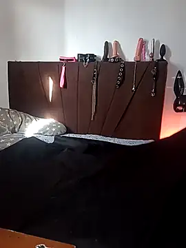 Iam kimh online show from March 2026 08:41:01 PM