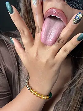 Snapshot of queen-panda chatting on February 2026 09:33:02 PM queen-panda online show from February 2026 09:33:02 PM