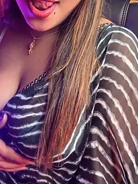 Snapshot of queen-panda chatting on February 2026 05:44:02 PM queen-panda online show from February 2026 05:44:02 PM