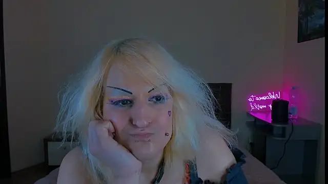 hannah kitty punk online show from April 2026 09:35:01 AM