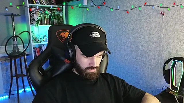 Snapshot of _Mostly_ chatting on February 2026 12:07:01 AM Mostly online show from February 2026 12:07:01 AM