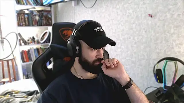 Snapshot of _Mostly_ chatting on March 2026 08:06:01 AM Mostly online show from March 2026 08:06:01 AM