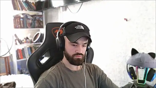 Snapshot of _Mostly_ chatting on March 2026 05:51:02 AM Mostly online show from March 2026 05:51:02 AM