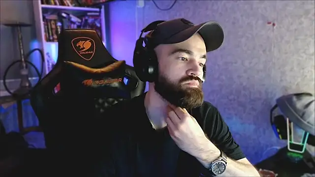 Snapshot of _Mostly_ chatting on April 2026 08:02:02 PM Mostly online show from April 2026 08:02:02 PM