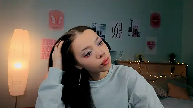 Snapshot of Vexnexe chatting on February 2026 04:44:01 AM Vexnexe online show from February 2026 04:44:01 AM