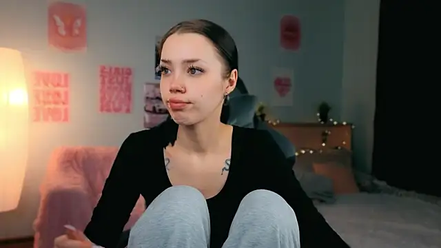 Snapshot of Vexnexe chatting on February 2026 06:48:01 PM Vexnexe online show from February 2026 06:48:01 PM