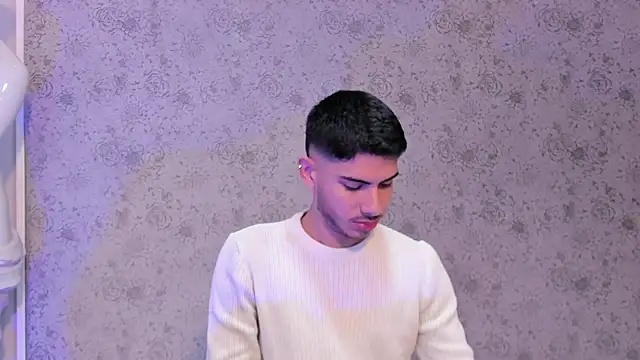 Snapshot of Apolo_Gray chatting on February 2026 06:40:02 AM Apolo Gray online show from February 2026 06:40:02 AM