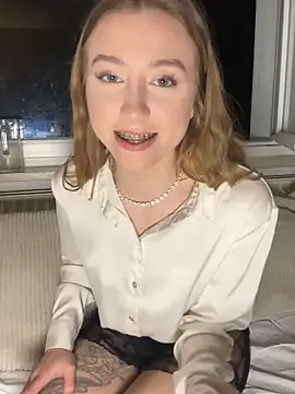 Snapshot of romyxxs chatting on February 2026 09:16:01 PM romyxxs online show from February 2026 09:16:01 PM