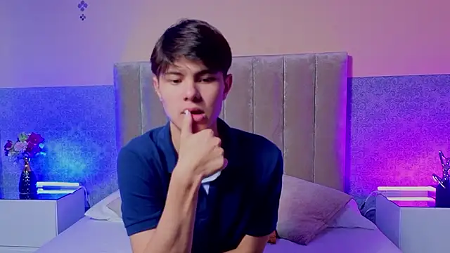 Snapshot of Derek_Sinn chatting on February 2026 08:19:02 PM Derek Sinn online show from February 2026 08:19:02 PM