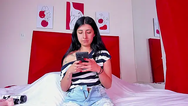 Snapshot of EmmaWilliamss4 chatting on February 2026 04:34:02 PM EmmaWilliamss4 online show from February 2026 04:34:02 PM