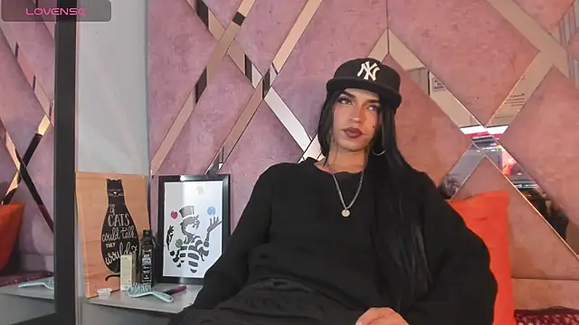 MeghanQueen   online show from March 2026 06:20:01 AM