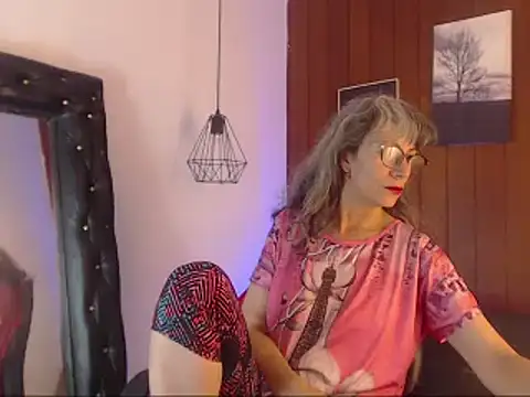 Snapshot of laurasofia45 chatting on February 2026 01:43:01 PM laurasofia45 online show from February 2026 01:43:01 PM