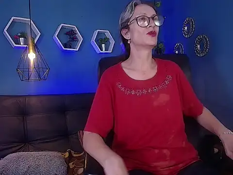 laurasofia45 online show from March 2026 01:01:02 AM