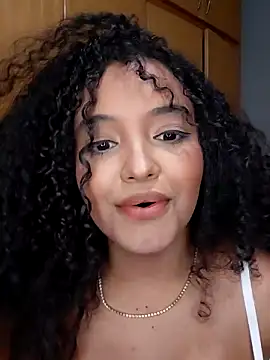 Snapshot of pandinhagamer chatting on February 2026 02:09:02 AM pandinhagamer online show from February 2026 02:09:02 AM