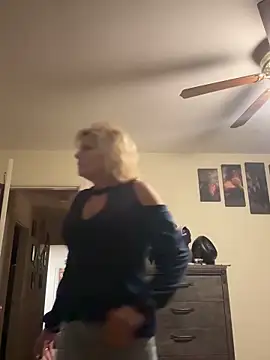 Snapshot of FireAfterDark chatting on February 2026 01:39:02 AM FireAfterDark online show from February 2026 01:39:02 AM