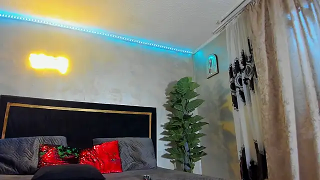 LannaQuinn online show from June 2026 04:04:01 AM