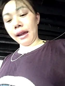 Snapshot of Bella-222 chatting on April 2026 04:17:01 AM Bella-222 online show from April 2026 04:17:01 AM