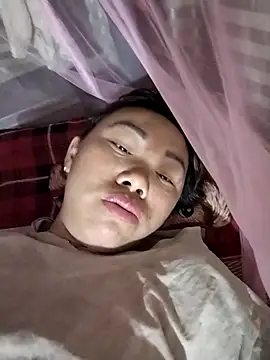 Snapshot of Bella-222 chatting on April 2026 11:10:02 PM Bella-222 online show from April 2026 11:10:02 PM