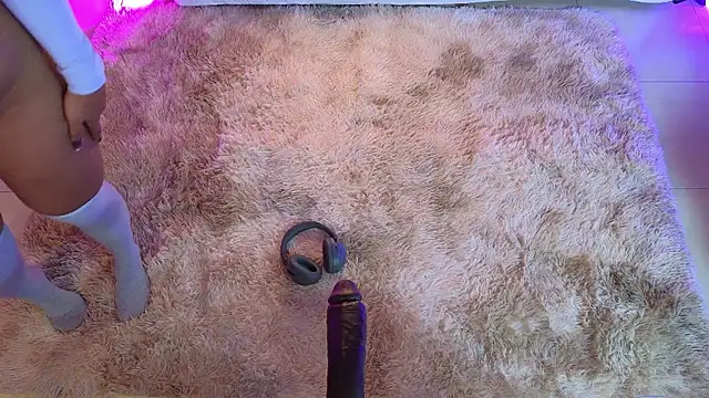 Ladyy brownn online show from March 2026 11:43:02 AM