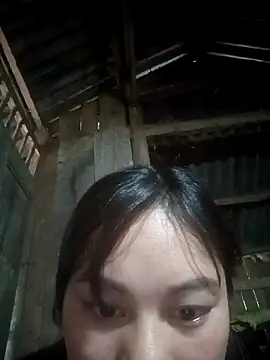 Snapshot of Momo-biki chatting on February 2026 12:52:02 AM Momo-biki online show from February 2026 12:52:02 AM