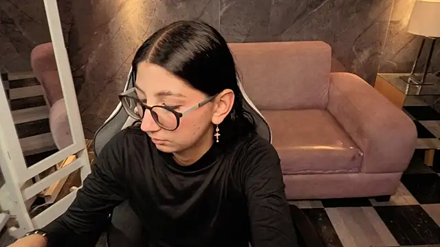 Snapshot of Sophie_jones_b chatting on February 2026 12:38:02 PM Sophie jones b online show from February 2026 12:38:02 PM