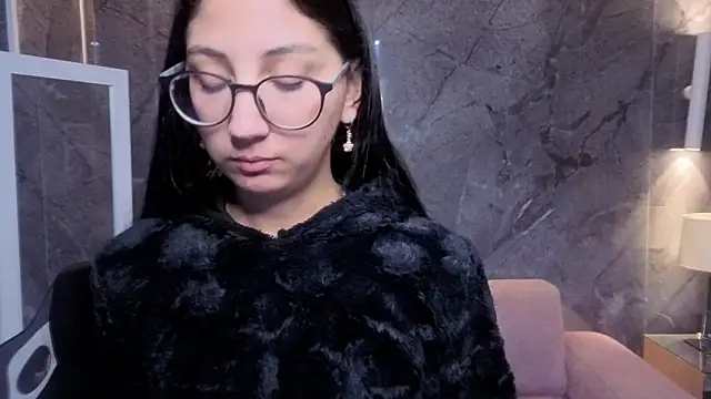 Snapshot of Sophie_jones_b chatting on February 2026 12:35:02 PM Sophie jones b online show from February 2026 12:35:02 PM