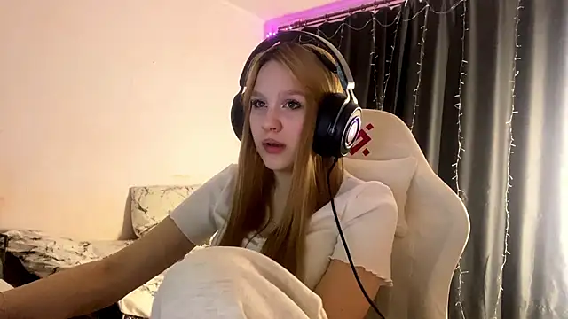 axin burnell online show from March 2026 04:55:01 PM