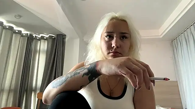 LuxureMia online show from February 2026 05:06:01 AM