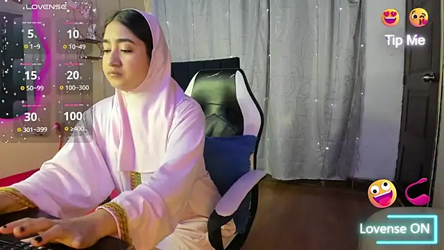 Snapshot of SamiraAwada chatting on February 2026 12:47:02 PM SamiraAwada online show from February 2026 12:47:02 PM