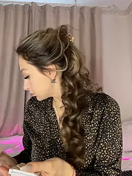 Snapshot of Alyxra chatting on February 2026 09:02:01 AM Alyxra online show from February 2026 09:02:01 AM