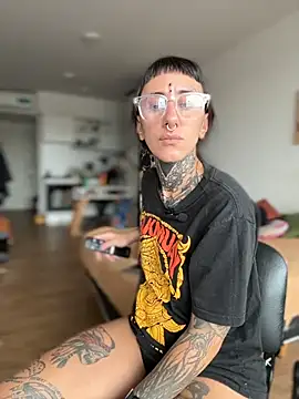 Snapshot of xsadtanas chatting on February 2026 03:51:01 PM xsadtanas online show from February 2026 03:51:01 PM