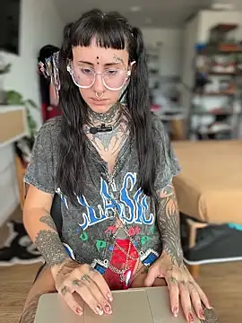 Snapshot of xsadtanas chatting on February 2026 05:32:01 PM xsadtanas online show from February 2026 05:32:01 PM